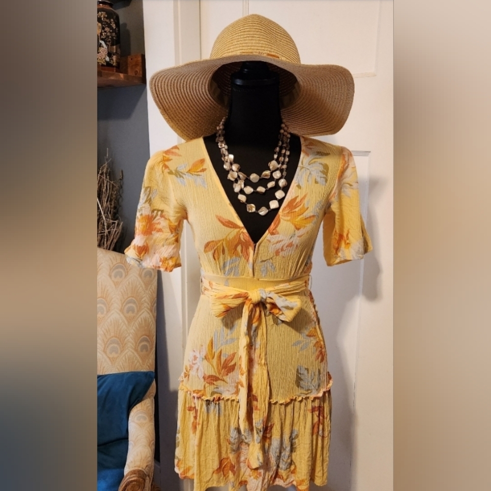 Billabong One and Only Wrap Dress Yellow Floral Tropical Mini Flowy